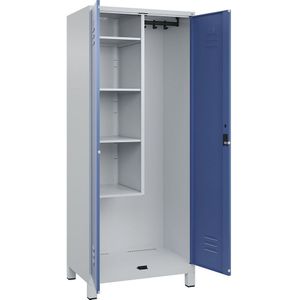 C+P Reinigingsmiddelkast Classic PLUS, 1 compartiment, scheidingswand in het midden, ingekort, lichtgrijs / verblauw, b = 800 mm, met voeten, cilinderslot