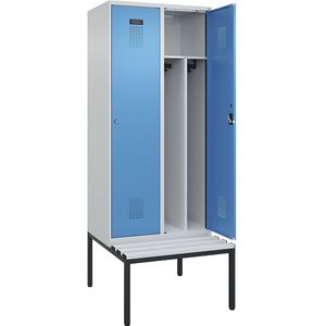 Multifunctionele lockerkast Evolo PLUS met zitbank, smal, 2 compartimenten, scheidingswand ingekort, lichtgrijs / lichtblauw, b = 800 mm, cilinderslot, met ondergebouwde zitbank, kunststof