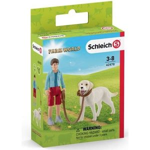 42478 Schleich Farm World Wandeling met een labrador retriever