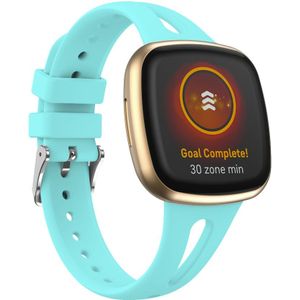 Fitbit Versa 3 & 4 / Sense 1 & 2  - Sportbandje druppel design - Small - Lichtblauw