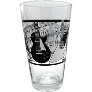 Bierglas met gitaren en bladmuziek