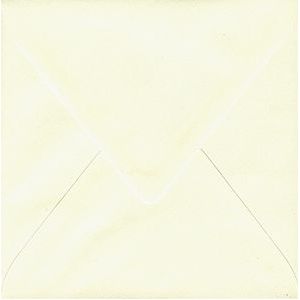 Vierkante enveloppen Ivoor verpakt per 10stuks