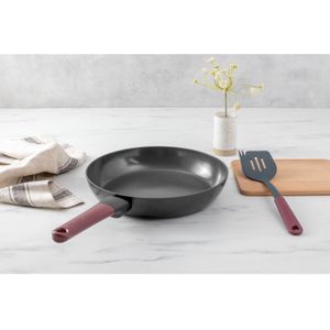 Brabantia TASTY+ Koekenpan - Ø 28 cm - keramische antiaanbaklaag- PFAS-vrij - aubergine red