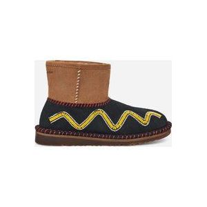 UGG® X Denim Tears Classic in Brown, Maat 42