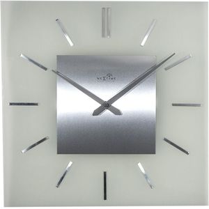 NeXtime NE-3148 Wandklok 40 X 40 Cm, Melkglas, 'Stripe Square' Radio Controlled