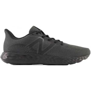 New Balancevoor mannen. M411V3 Schoenen 411v3 zwart (45), Stof, Plat, Veters, Casual, Sportief, Running, Meerdere sporten