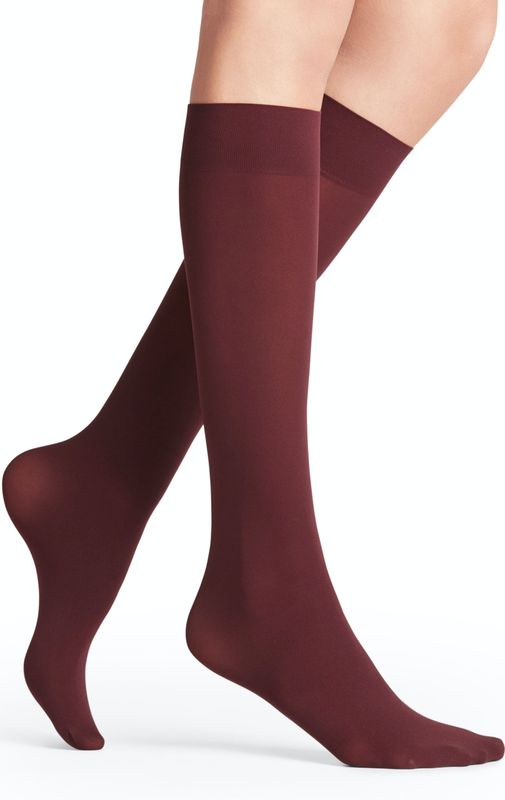 FALKE Pure Matt 50 DEN dames kniekousen, donkerrood (barolo)