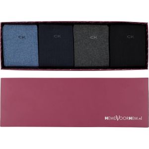 Cadeaubox Calvin Basic Box; 8 paar Calvin Klein sokken zwart, blauw, bruin en grijs