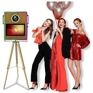 Draagbare Magic Mirror Photo Booth 15,6 inch touchscreen DSLR Photobooth Machine met flightcase voor bruiloftsverhuur