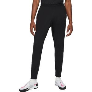 Nike dri-fit academy trainingsbroek in de kleur zwart.