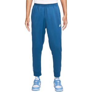 Nike sportswear repeat joggingbroek in de kleur marine.