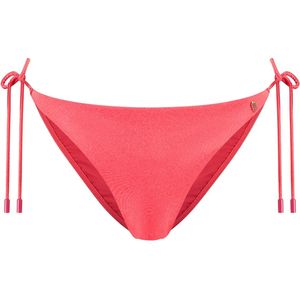 Beachlife mid waist bikini bottom in de kleur rood.