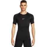 Nike pro dri-fit t-shirt in de kleur zwart.