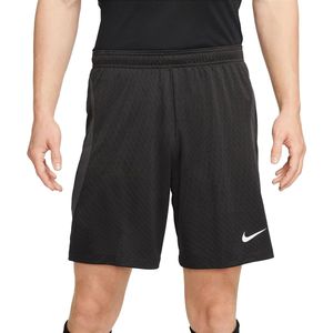 Nike dri-fit strike short in de kleur zwart.