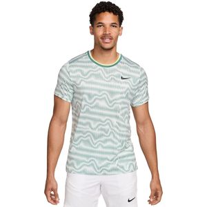 Nike court advantage t-shirt in de kleur groen.