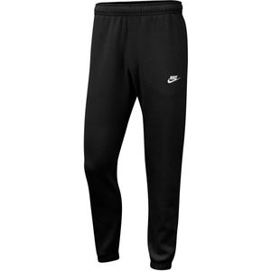 Nike sportswear club fleece joggingbroek in de kleur zwart.