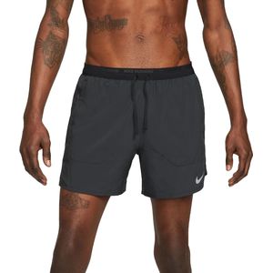 Nike stride dri-fit short in de kleur zwart.