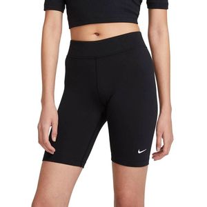 Nike sportswear essential bikershort in de kleur zwart.