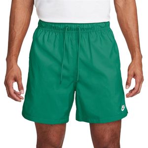 Nike club flow short in de kleur groen.