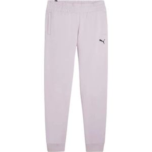 Puma better essentials joggingbroek in de kleur roze.