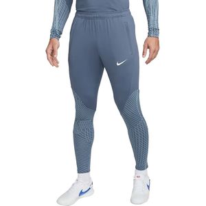 Nike dri-fit strike trainingsbroek in de kleur blauw.