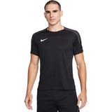 Nike strike dri-fit t-shirt in de kleur zwart.