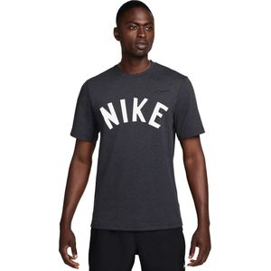 Nike primary swoosh dri-fit t-shirt in de kleur zwart.