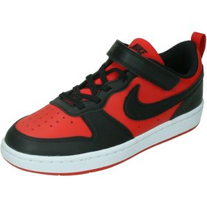 Nike court borough low recraft in de kleur rood.