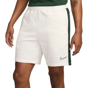 Nike sportswear short in de kleur ecru.