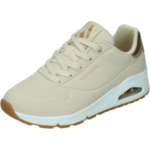 Skechers uno golden air in de kleur ecru.