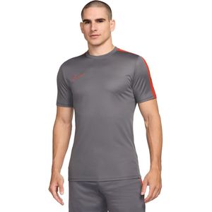 Nike dri-fit academy t-shirt in de kleur grijs.