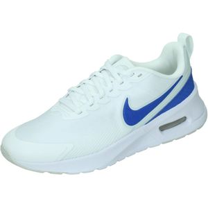 Nike air max nuaxis in de kleur wit.