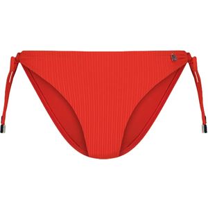 Beachlife mid waist bikinibroekje in de kleur rood.