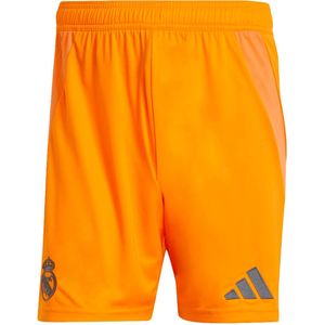 Real madrid uitshort 2024/2025 in de kleur oranje.