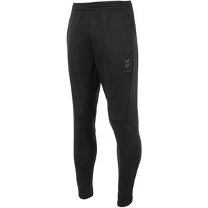 Hummel ground pro trainingsbroek in de kleur zwart.