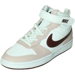 Nike court borough mid 2 littl in de kleur wit.