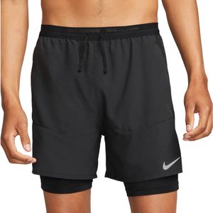 Nike stride dri-fit hybrid short in de kleur zwart.
