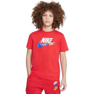 Nike sportswear t-shirt in de kleur rood.