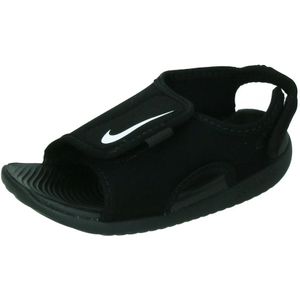 Nike sunray adjust 5 v2 in de kleur zwart.