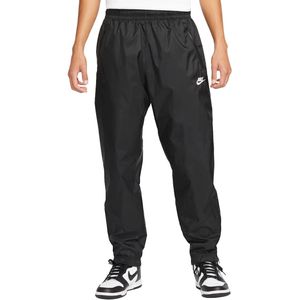 Nike windrunner mens woven pant in de kleur zwart.