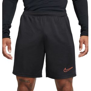 Nike dri-fit academy short in de kleur zwart.