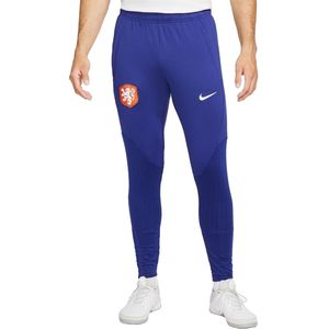 Nederlands elftal dri-fit strike trainingsbroek 2022 in de kleur blauw.