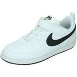 Nike court borough low recraft in de kleur wit/zwart.