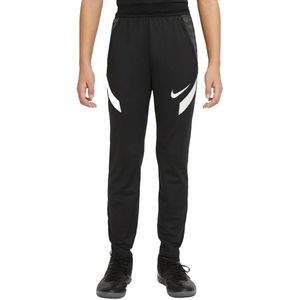 Nike dri-fit strike trainingsbroek in de kleur zwart.