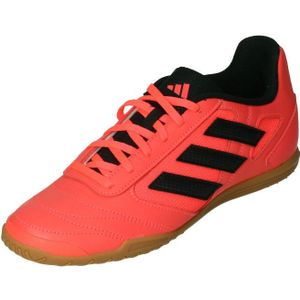 Adidas super sala ii indoor in de kleur rood.