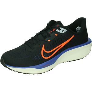 Nike nike quest 6 mens road runnin in de kleur zwart.