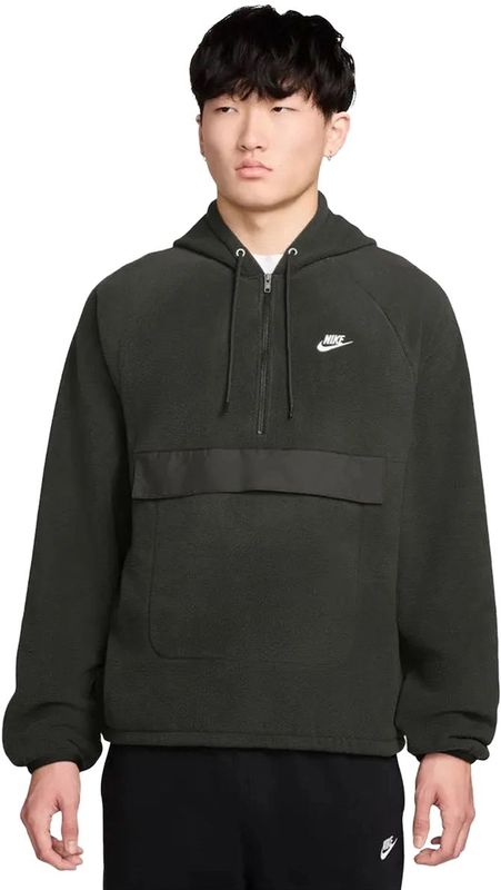 Nike club winter top in de kleur groen.
