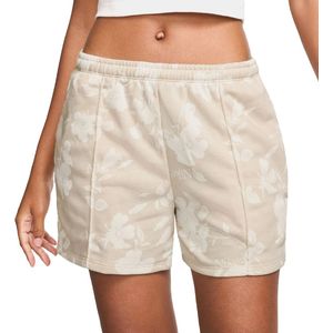 Nike sportswear chill terry shorts in de kleur wit.