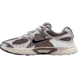 Nike nike v5 rnr (gs) (consumer fac in de kleur grijs.