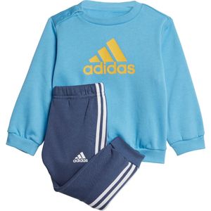 Adidas badge of sport joggingpak in de kleur blauw.